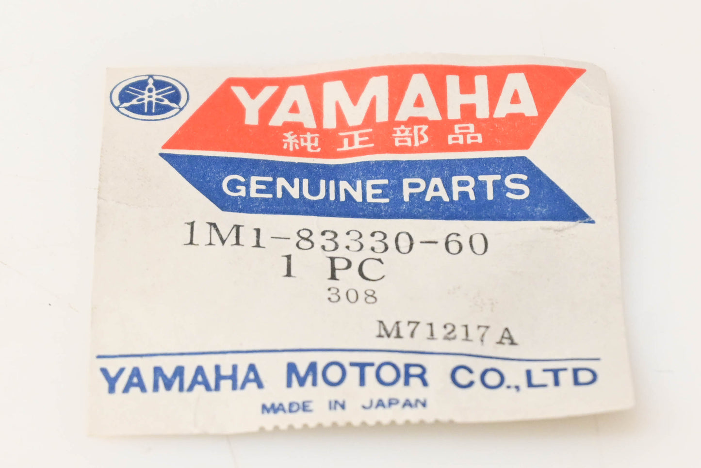 New OEM Yamaha 1M1-83330-60-00 Front Flasher NOS