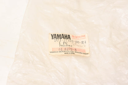 New OEM Yamaha 1UJ-27410-00-R4 Foot Rest Assembly NOS