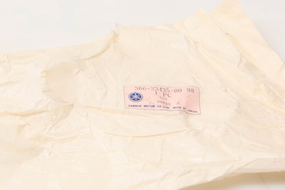 New OEM Yamaha 366-23435-00-98 Handle Crown Upper Triple Tree Clamp NOS