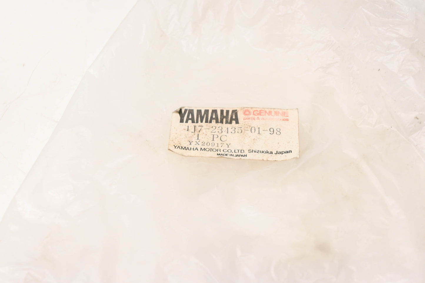 New OEM Yamaha 1J7-23435-01-98 Triple Tree Top Clamp NOS
