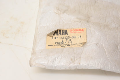 New OEM Yamaha 4H7-23435-00-98 Triple Tree Top Clamp NOS