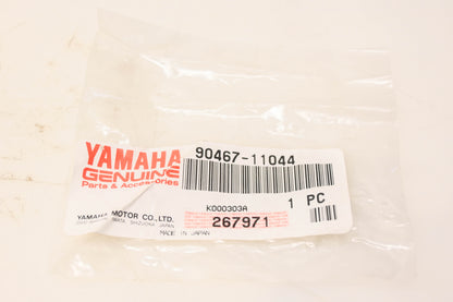 New OEM Yamaha 90467-11044-00 Clip NOS