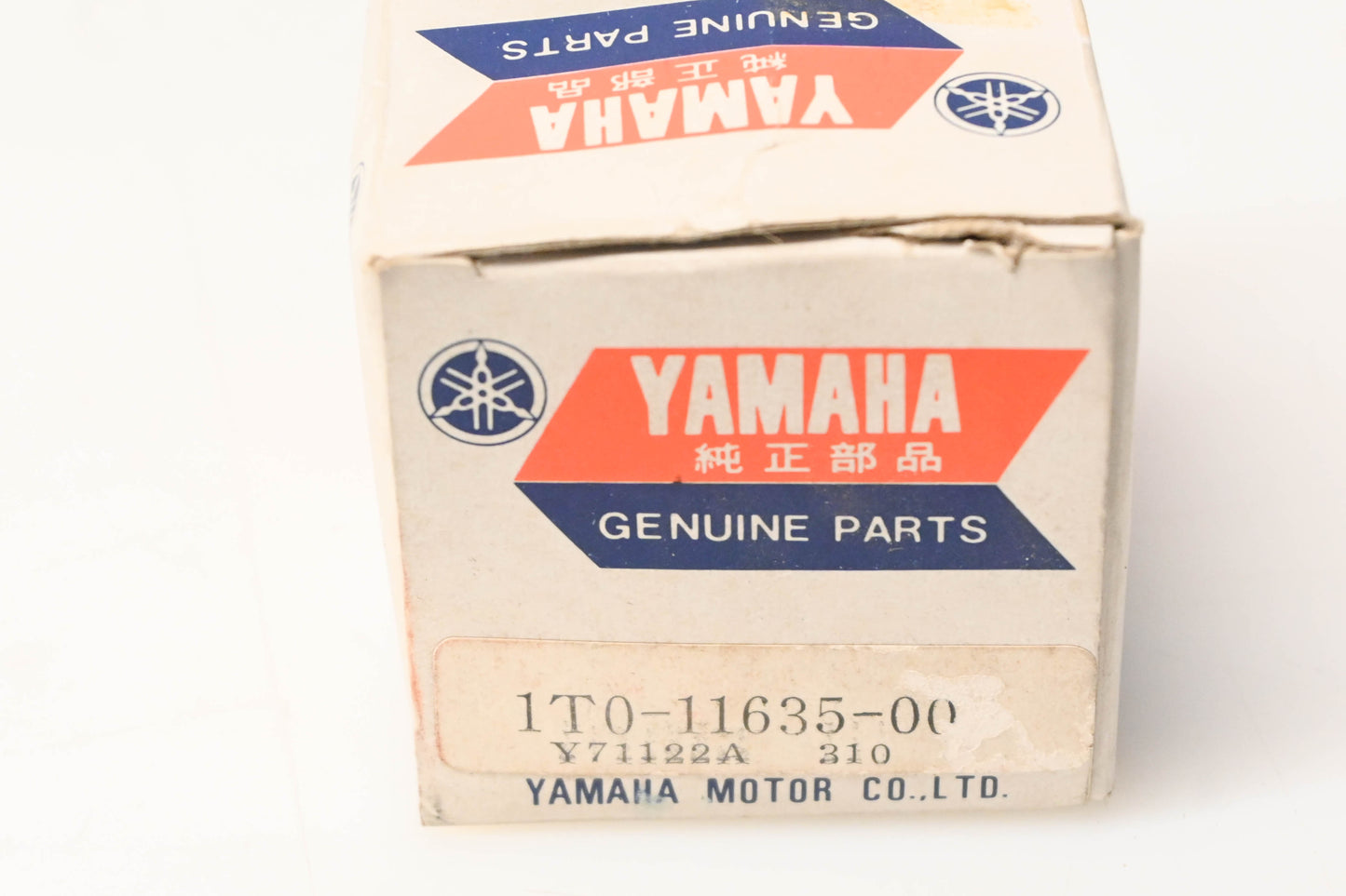 New OEM Yamaha 1T0-11635-00-00 Piston NOS