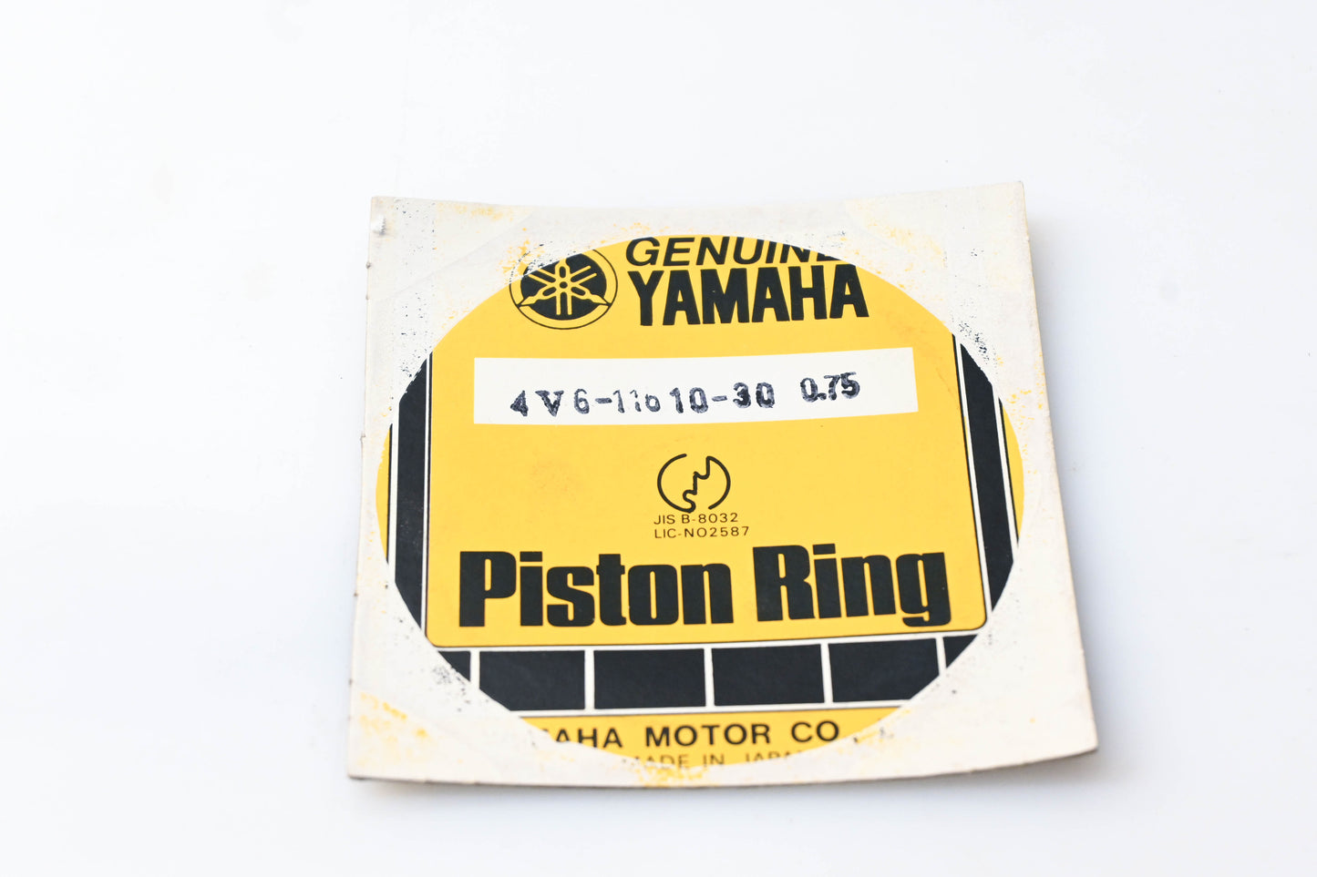 New OEM Yamaha 4V6-11610-30-00 Piston Ring Set NOS