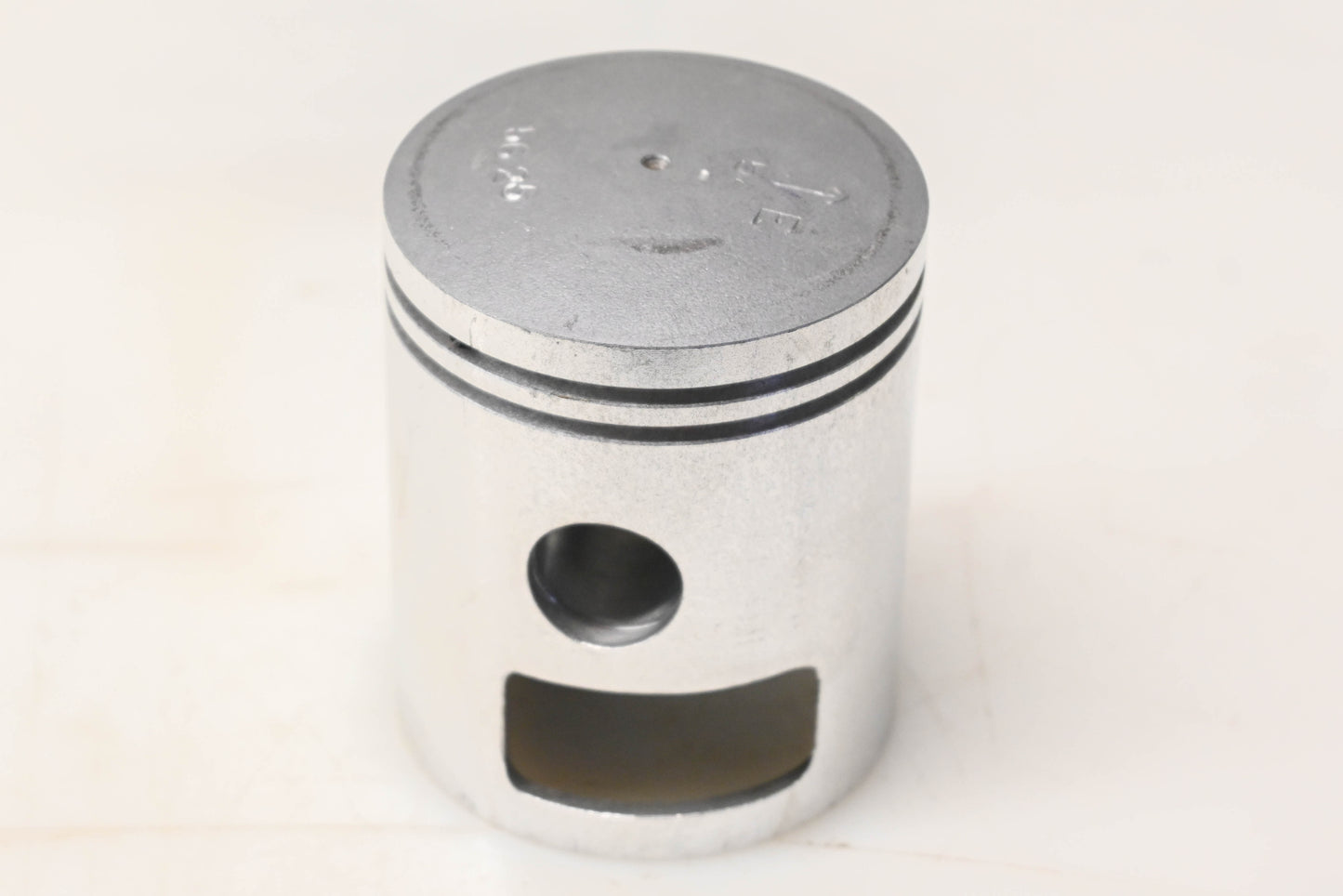 New OEM Yamaha 137-11631-00-96 Piston NOS