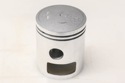 New OEM Yamaha 137-11631-00-96 Piston NOS