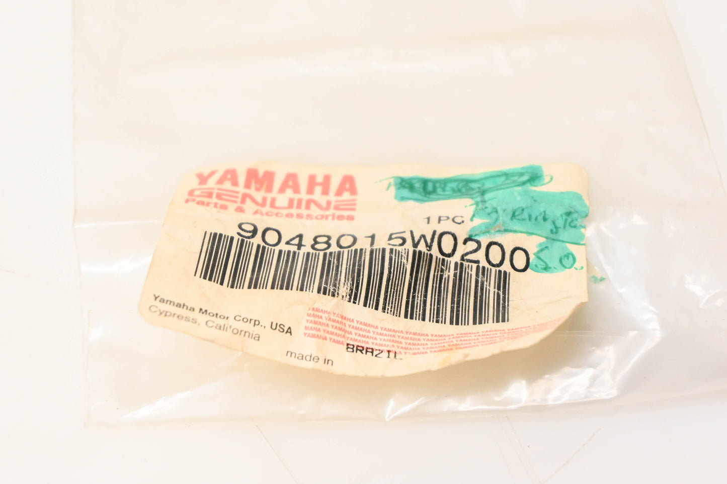 New OEM Yamaha 90480-15W02-00 Grommet NOS
