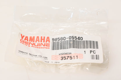New OEM Yamaha 98580-05540-00 Pan Head Screw NOS