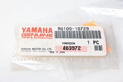 New OEM Yamaha 90109-10729-00 Bolt NOS