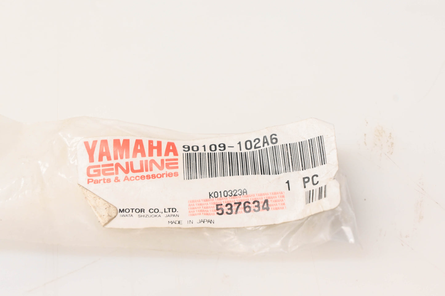 New OEM Yamaha 90109-102A6-00 Bolt NOS