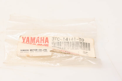 New OEM Yamaha 3TC-14141-T0-00 Nozzle Main NOS