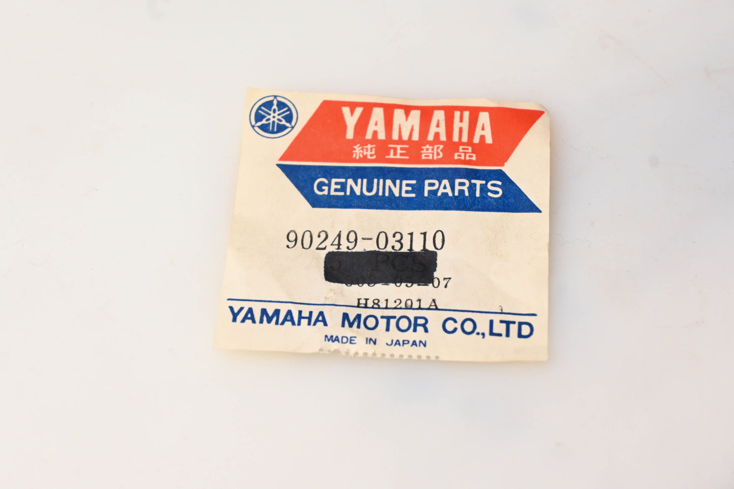 New OEM Yamaha 90249-03110-00 Fuel Cap Pin NOS