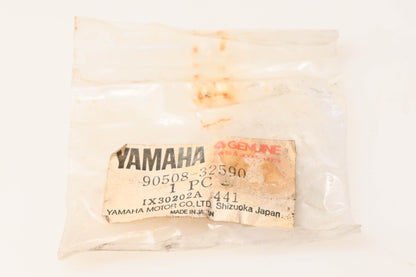 New OEM Yamaha 90508-32590-00 Torsion Spring NOS