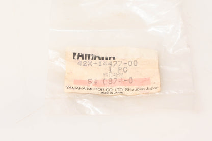 New OEM Yamaha 42X-14477-00-00 Plate NOS