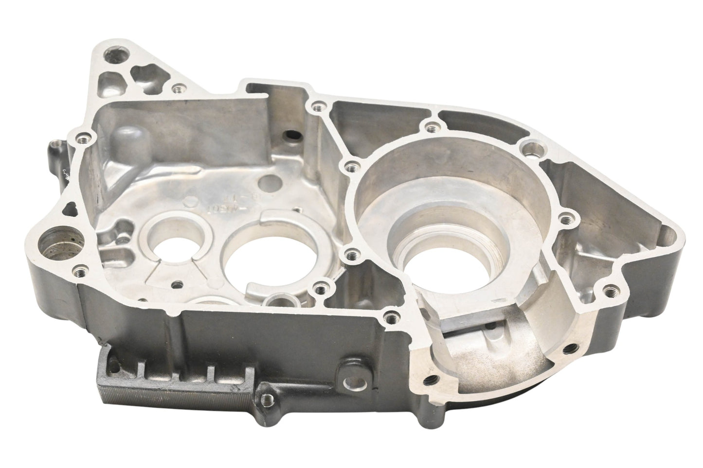 New OEM Yamaha 437-15121-02-00, 3R3-14452-00-00 Crankcase NOS