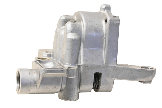 New OEM Yamaha 1J7-13336-00-00 Oil Pump Housing NOS