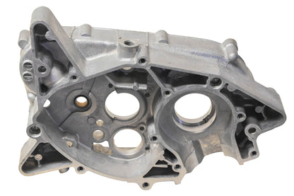 New OEM Yamaha 3T2-15111-01-00 Right Side Engine Case NOS