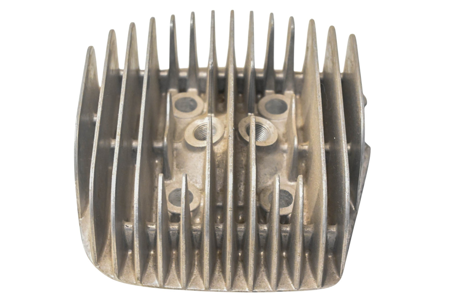 New OEM Yamaha 251-11111-00-00 Cylinder Head NOS