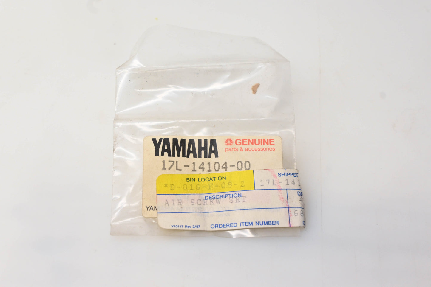 New OEM Yamaha 17L-14104-00-00 Air Screw Set NOS