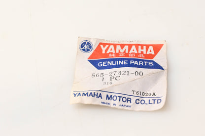New OEM Yamaha 565-27421-00-00 Right Foot Rest NOS