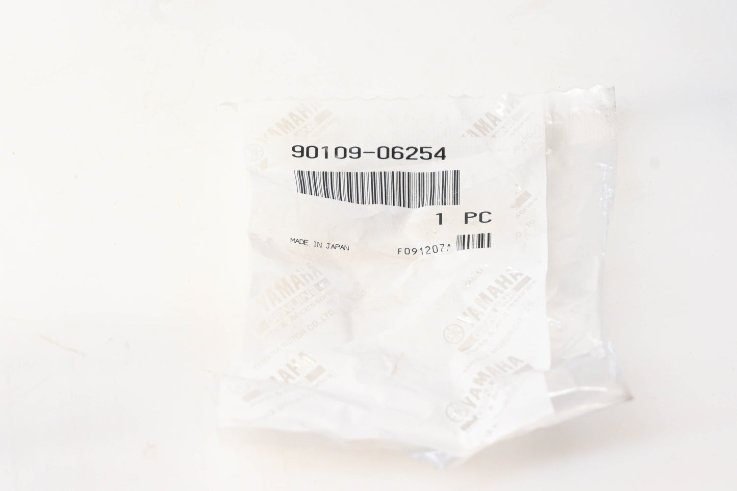 New OEM Yamaha 90109-06254-00 Front Brake Caliper Bolt NOS
