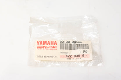 New OEM Yamaha 90109-08666-00 Bolt NOS