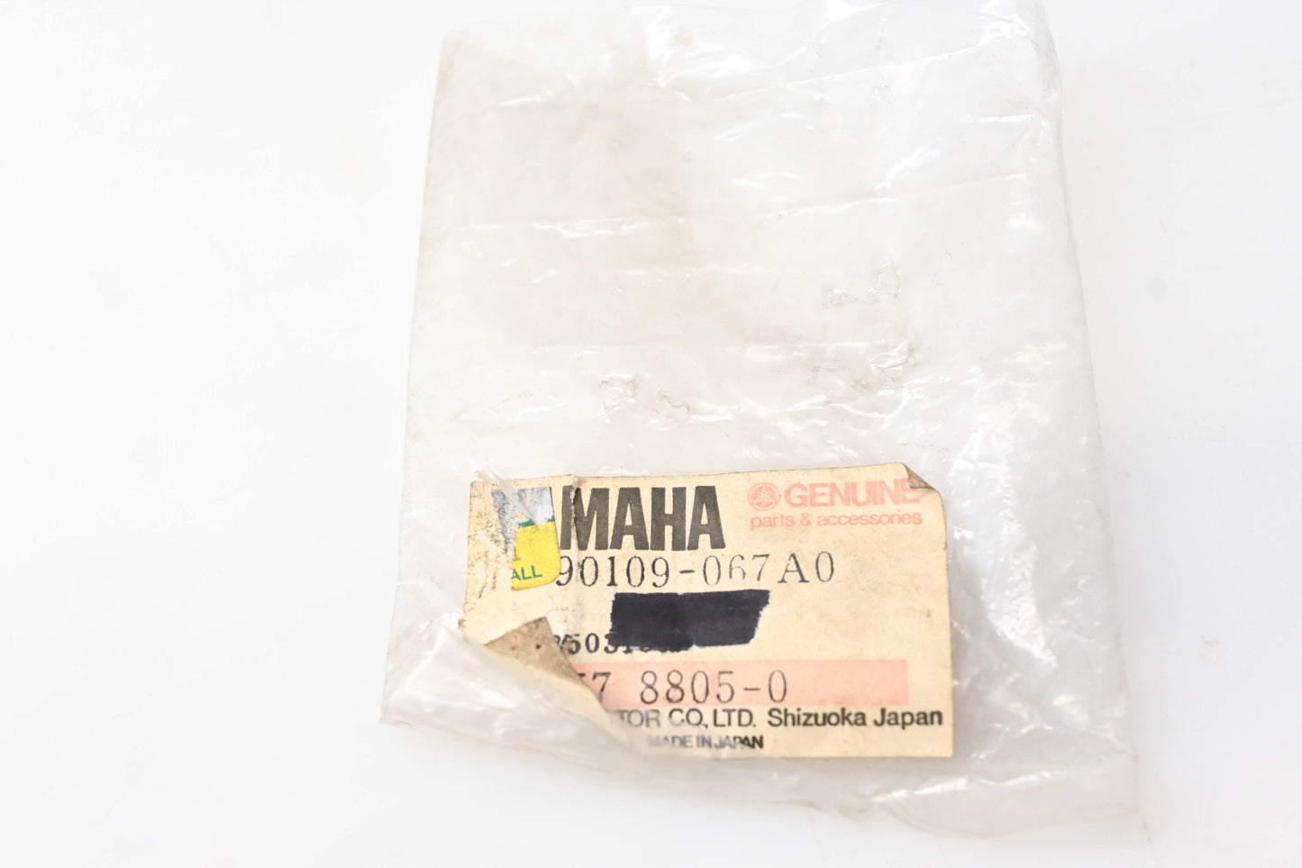 New OEM Yamaha 90109-067A0-00 Bolt NOS