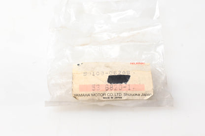 New OEM Yamaha 90109-062A8-00 Bolt NOS
