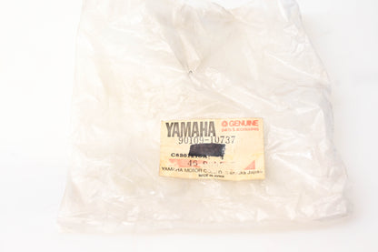 New OEM Yamaha 90109-10737-00 Bolt NOS