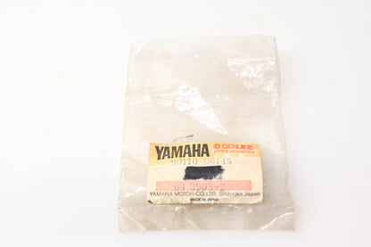 New OEM Yamaha 90110-06145-00 Bolts Qty 2 NOS