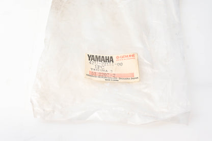 New OEM Yamaha 42U-22151-00-00 Seal Chain Guard NOS