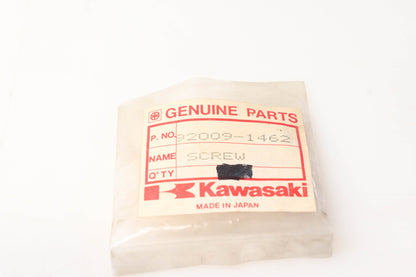 New OEM Kawasaki 92009-1462 Screw NOS