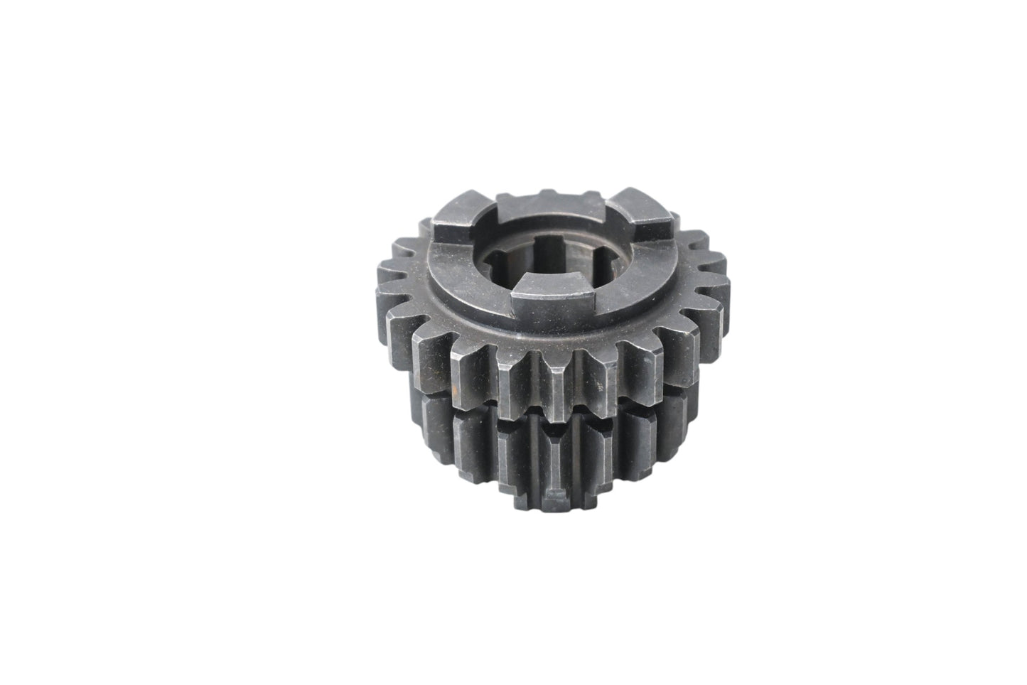 New OEM Yamaha 159-17131-01-00 3rd Transmission Gear NOS