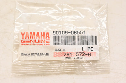 New OEM Yamaha 90109-06551-00 Bolt NOS
