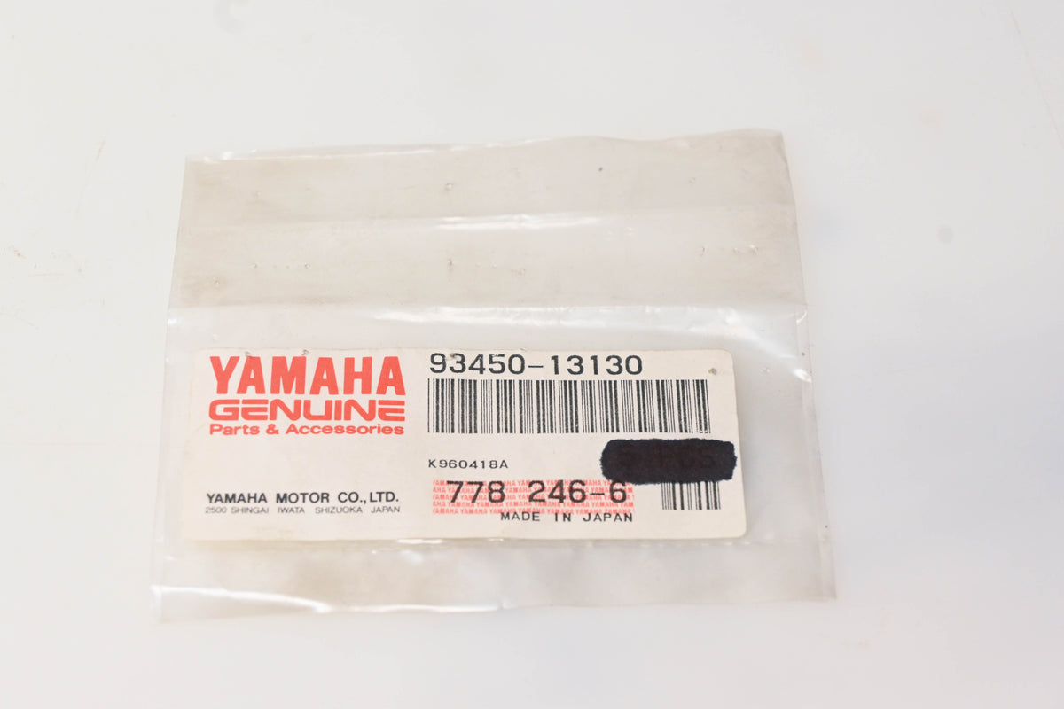 New OEM Yamaha 93450-13130-00 Circlip NOS