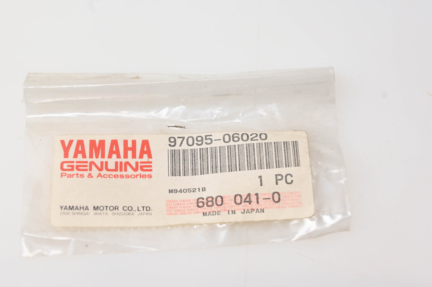New OEM Yamaha 97095-06020-00 Bolt NOS
