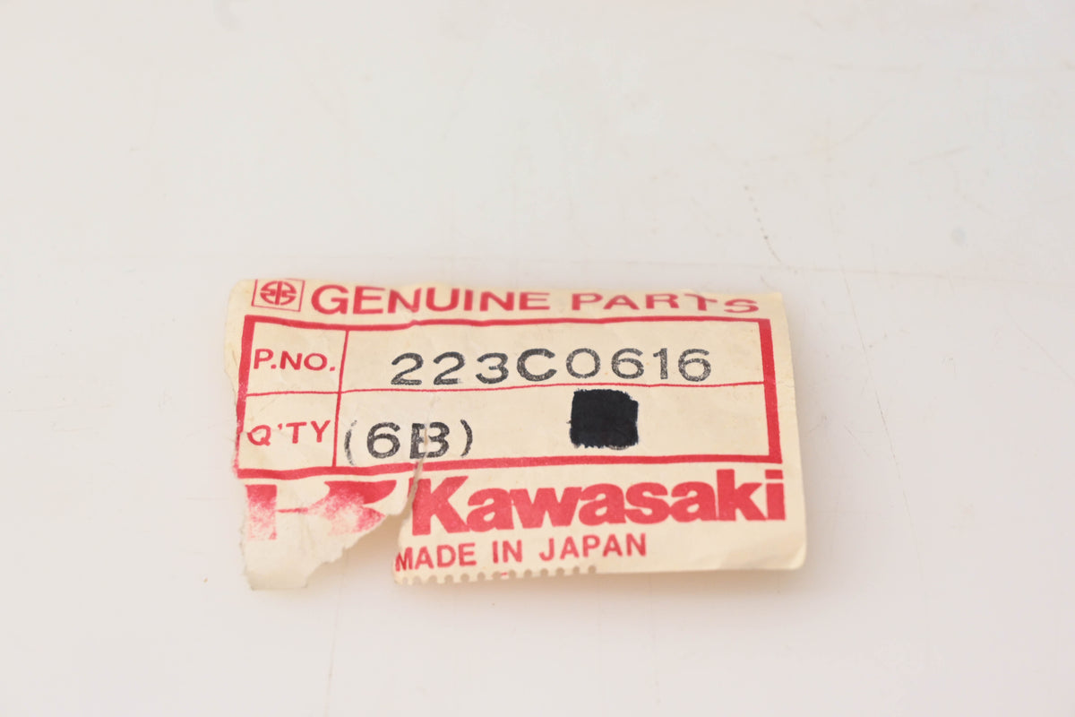 New OEM Kawasaki 223C0616 Screw With Washer NOS
