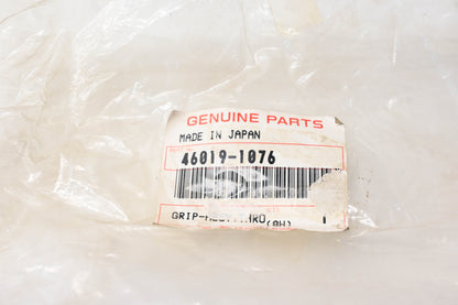 New OEM Kawasaki 46019-1076 Handle Bar Grip NOS