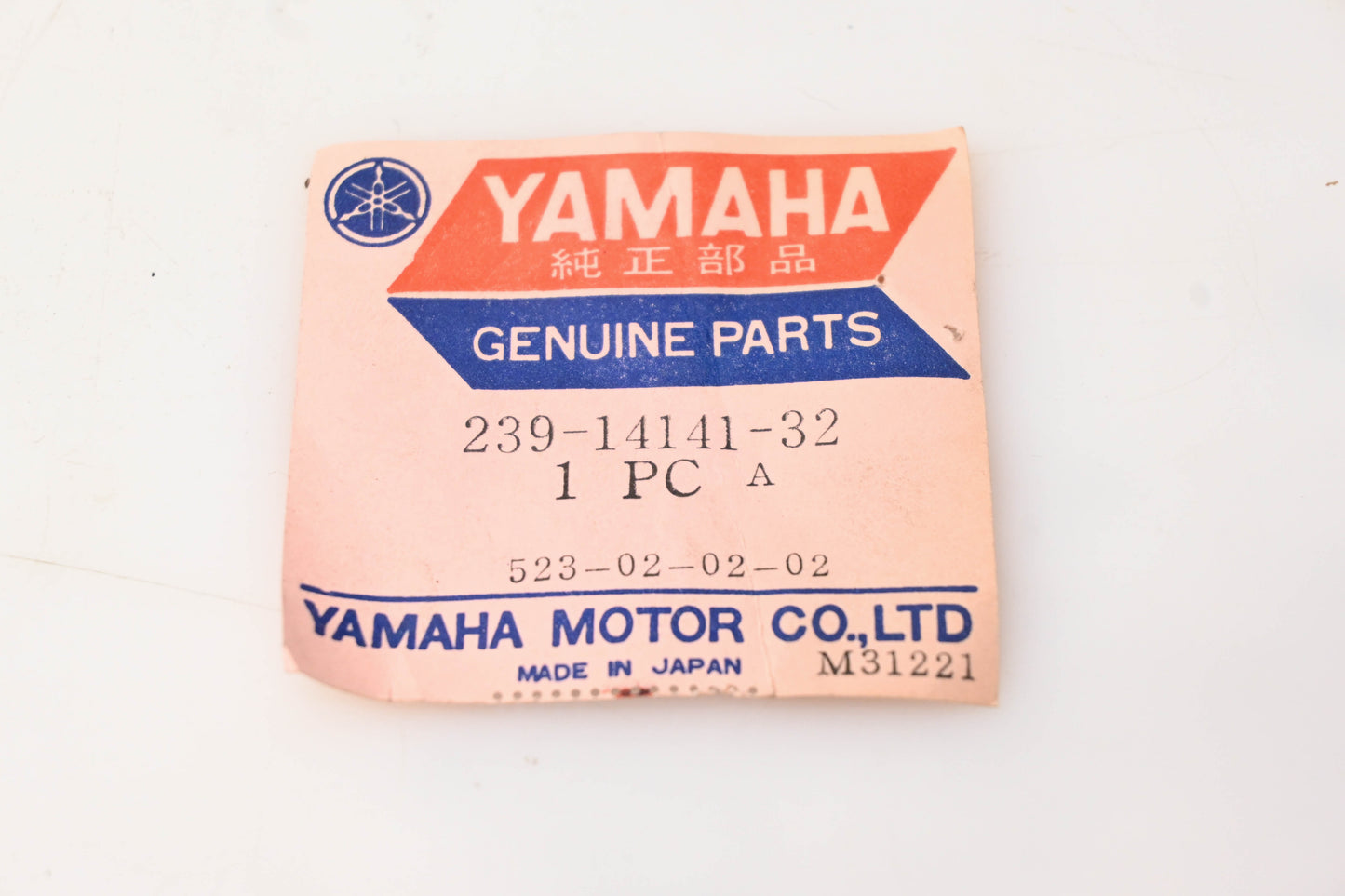New OEM Yamaha 239-14141-32-00 Main Carburetor Nozzle NOS