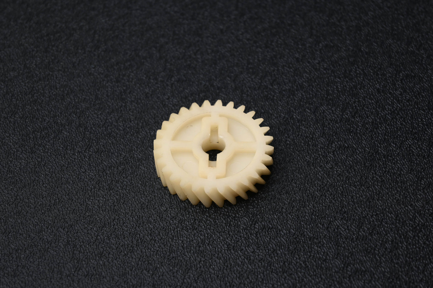 New OEM Yamaha 248-13178-00-00 Engine Oil Pump Gear NOS
