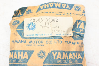 New OEM Yamaha 90508-32062-00 Torsion Spring NOS