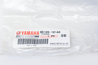 New OEM Yamaha 90109-101A0-00 Bolt NOS