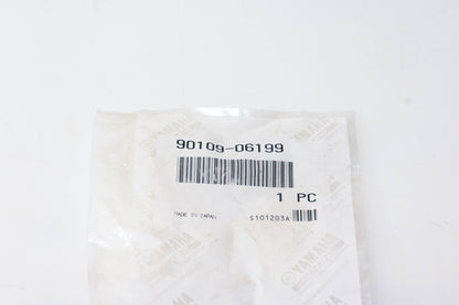 New OEM Yamaha 90109-06199-00 Bolt NOS
