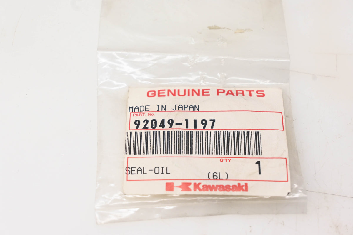 New OEM Kawasaki 92049-1197 Oil Seal NOS