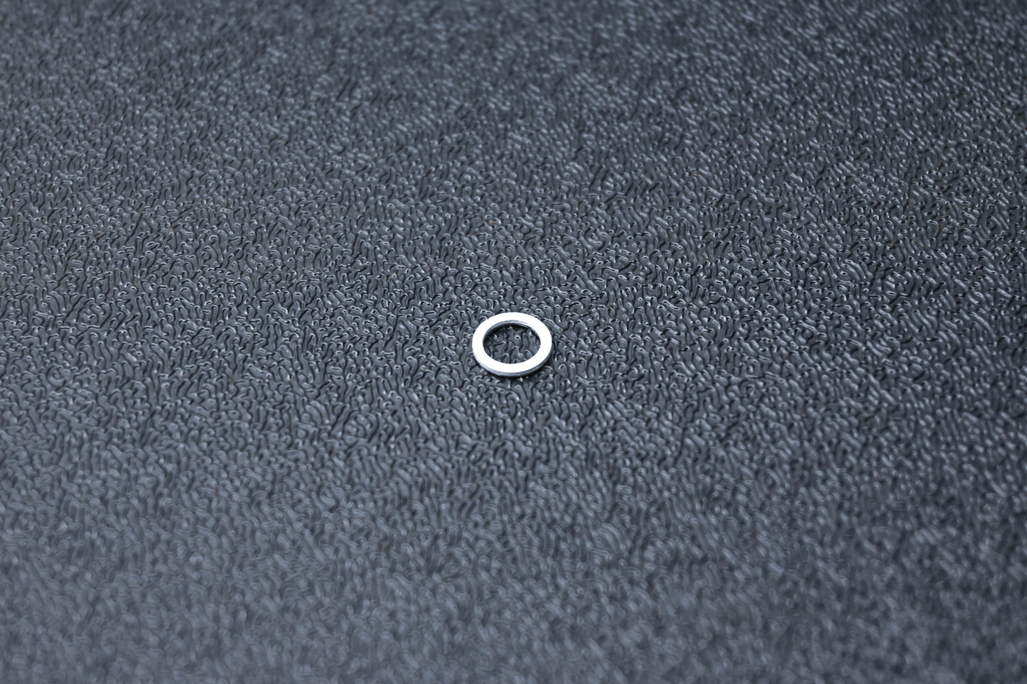 New OEM Yamaha 278-14151-00-00 Needle Washer NOS