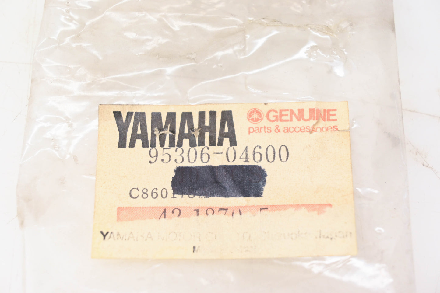 New OEM Yamaha 95306-04600-00 Nut NOS