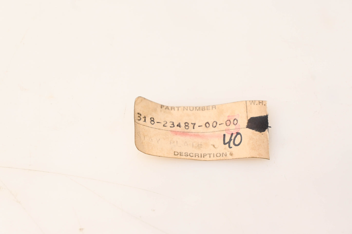 Yamaha 318-23487-00-00 Stay Plate NOS