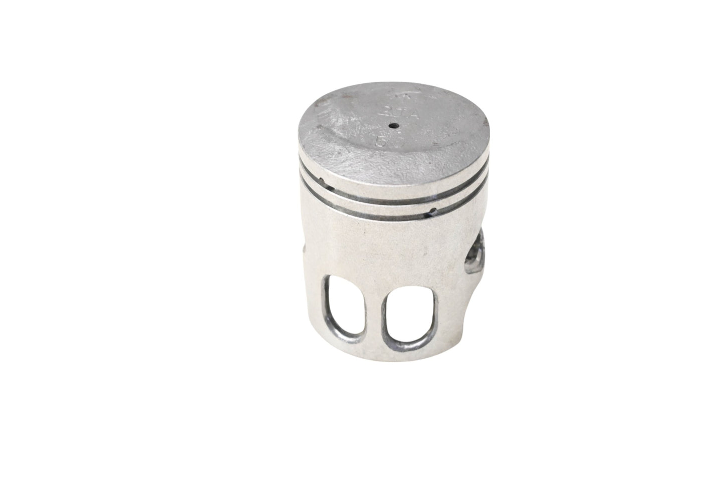 Yamaha 2JA-11636-01-00 Piston NOS
