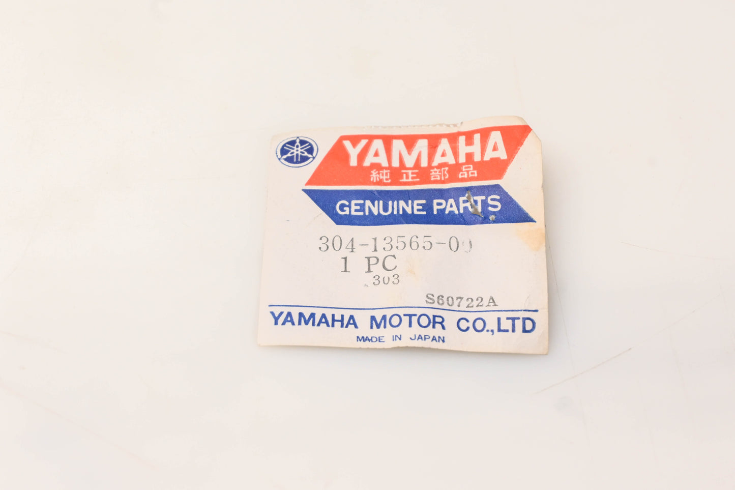 New OEM Yamaha 304-13565-00-00 Intake Joint Manifold NOS