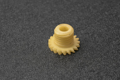 New OEM Yamaha 248-17831-01-00 Tachometer Drive Gear NOS